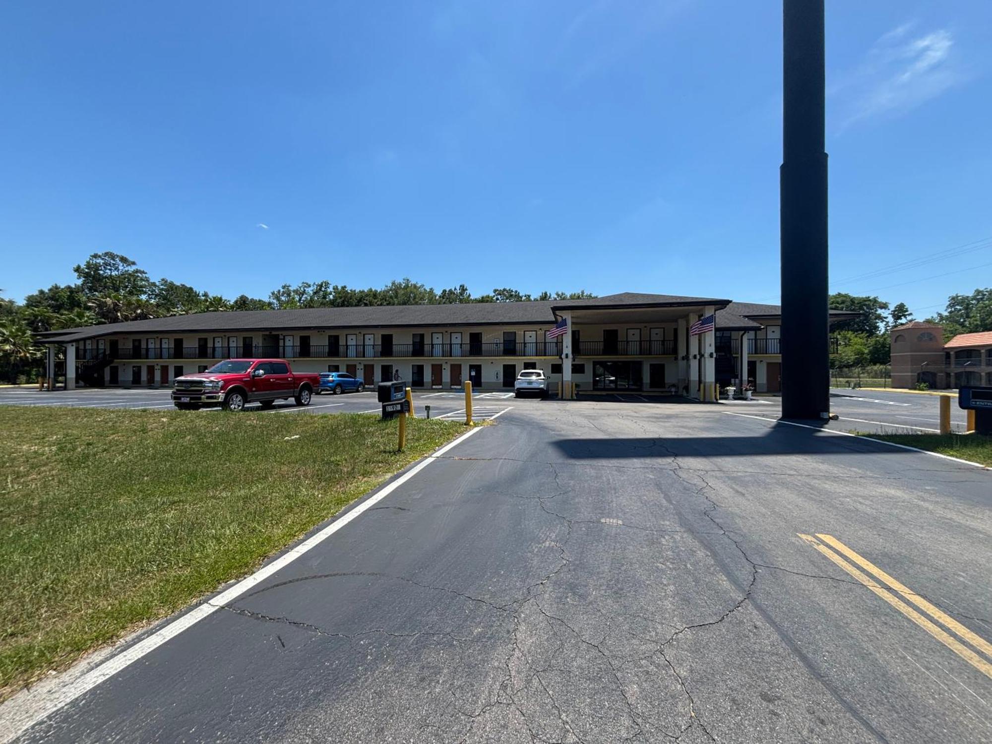 High Springs Inn Soon To Be Clarion Pointe Alachua Dış mekan fotoğraf